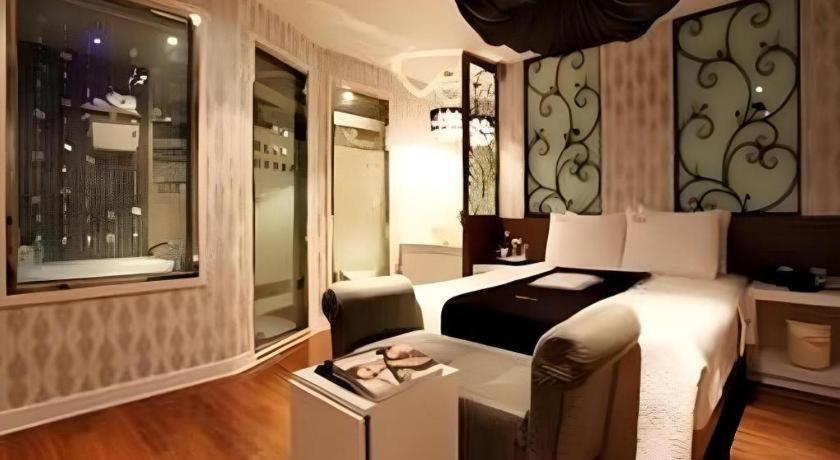 Fox Hotel Seoul Bagian luar foto